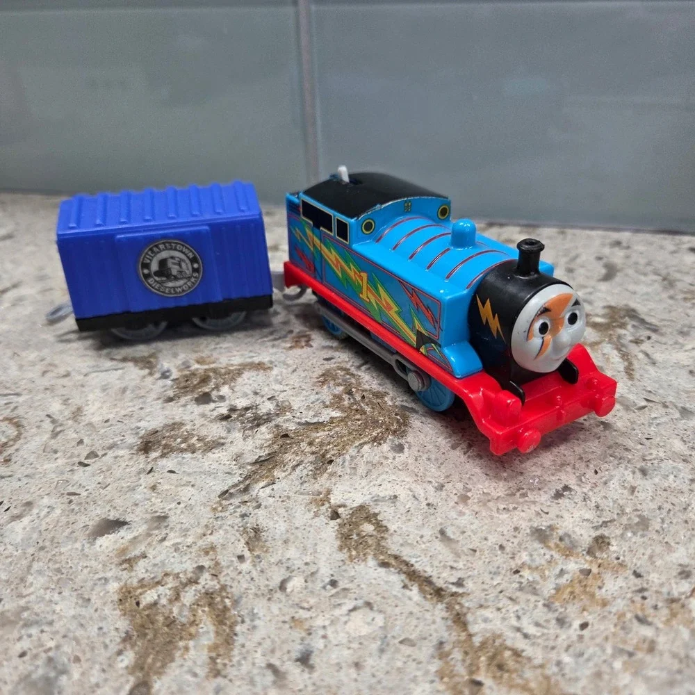 Thomas & Friends batteries included